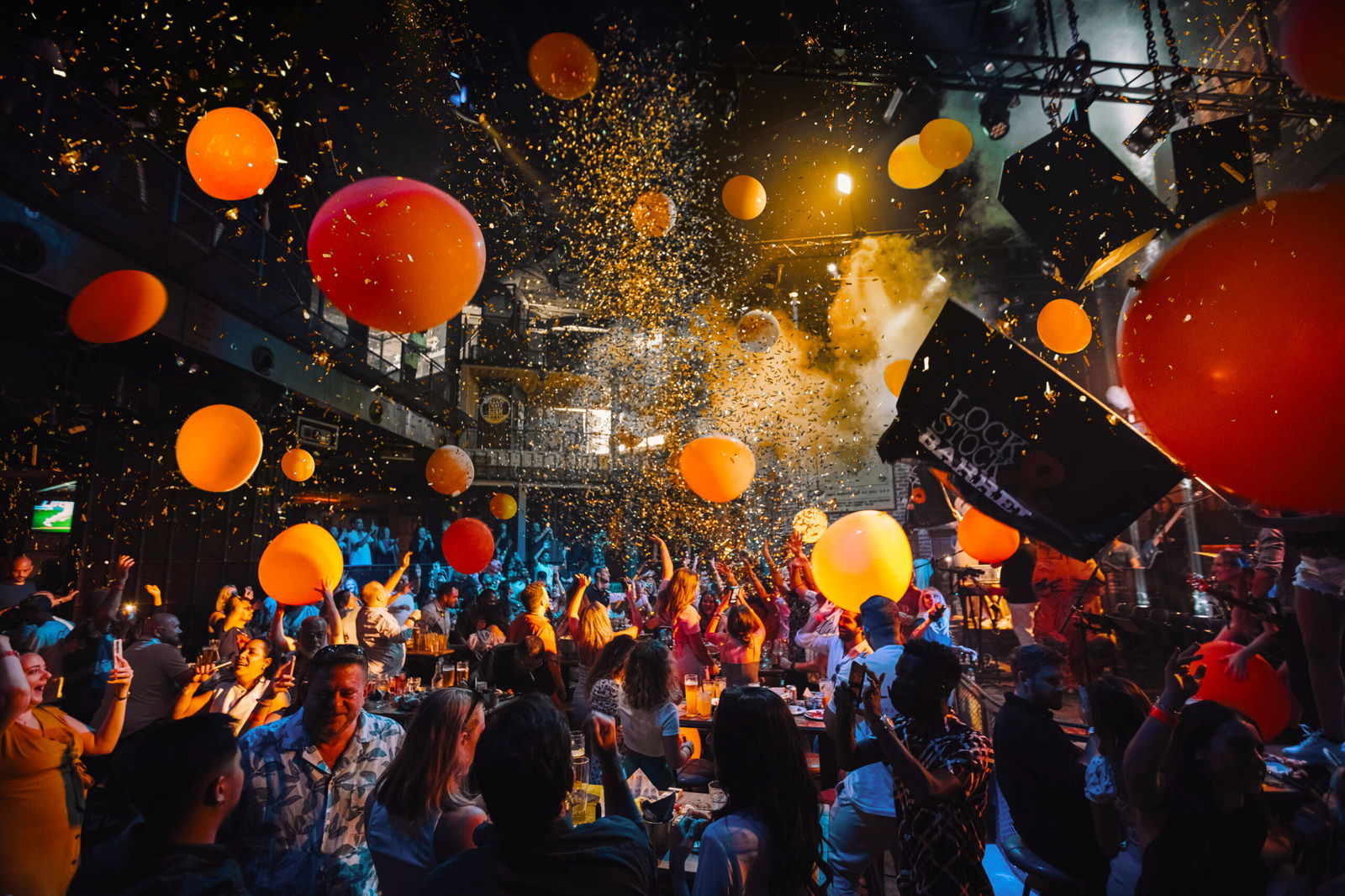 Atmosphere and balloon drop at Lock, Stock & Live The Brunch in Lock, Stock & Barrel JBR